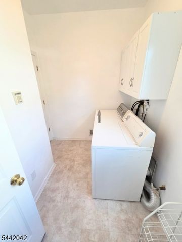 51 Bouwrey Pl, Readington Twp., NJ 08889