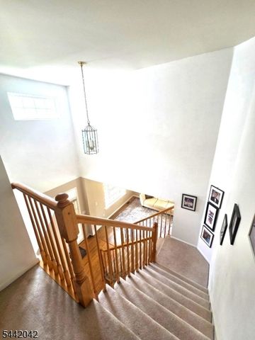 51 Bouwrey Pl, Readington Twp., NJ 08889