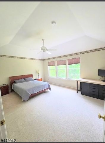 51 Bouwrey Pl, Readington Twp., NJ 08889