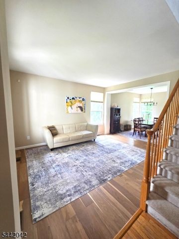 51 Bouwrey Pl, Readington Twp., NJ 08889