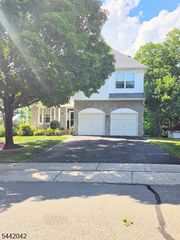 51 Bouwrey Pl, Readington Twp., NJ 08889
