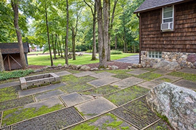 5 Rockwood Trl, Kinnelon Boro, NJ 07405