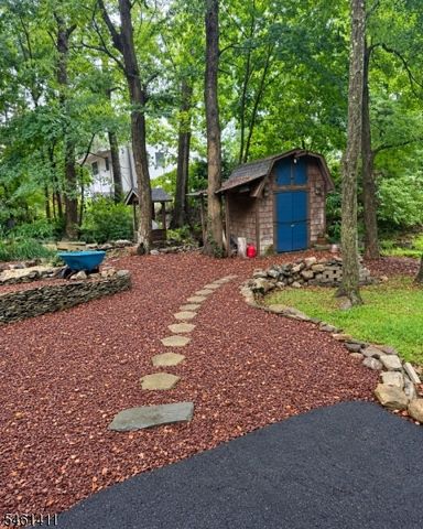 5 Rockwood Trl, Kinnelon Boro, NJ 07405