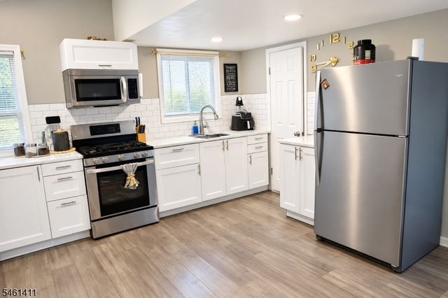 5 Rockwood Trl, Kinnelon Boro, NJ 07405