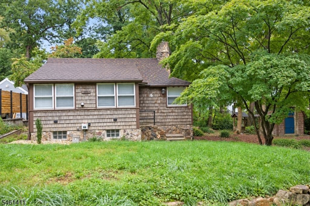 5 Rockwood Trl, Kinnelon Boro, NJ 07405