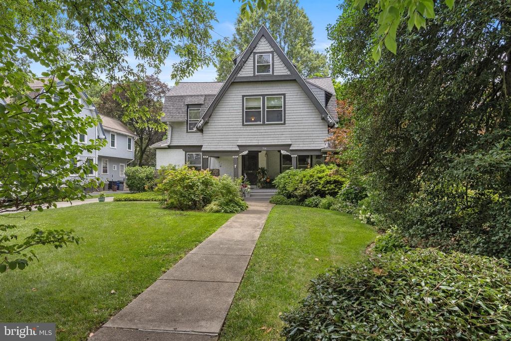 314 MIDLAND AVE, Wayne, PA 19087