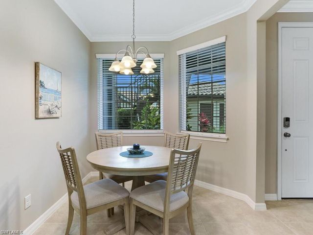 9378 Pocida CT 101, Naples, FL 34119