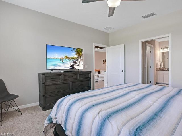 9378 Pocida CT 101, Naples, FL 34119