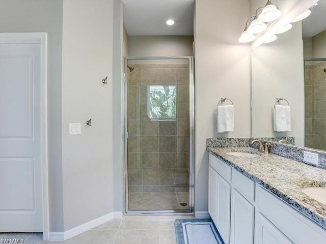 9378 Pocida CT 101, Naples, FL 34119