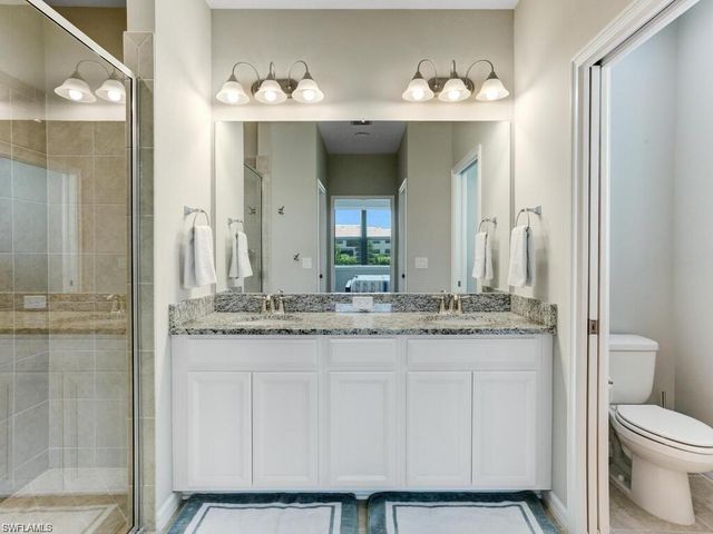 9378 Pocida CT 101, Naples, FL 34119