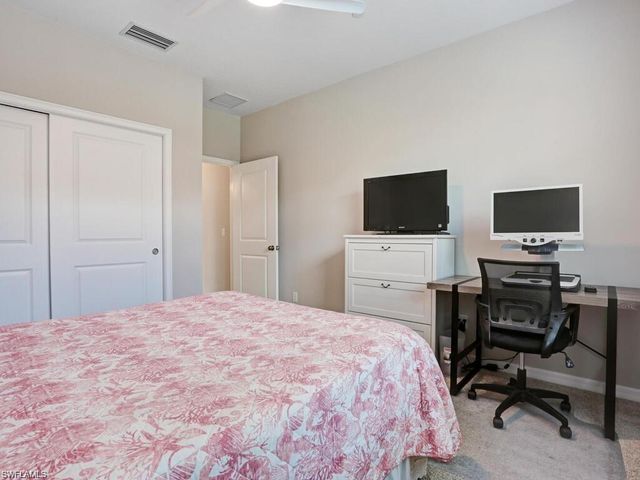 9378 Pocida CT 101, Naples, FL 34119
