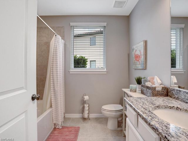 9378 Pocida CT 101, Naples, FL 34119