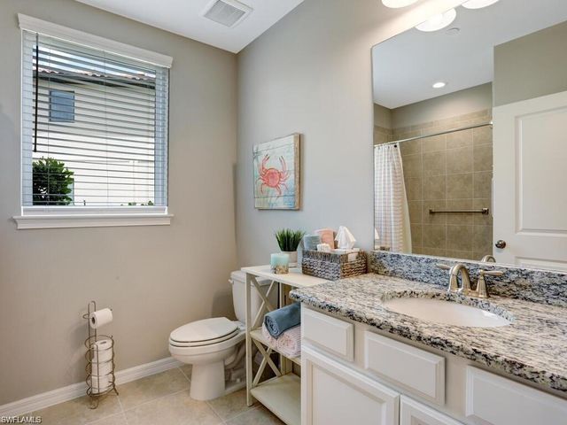 9378 Pocida CT 101, Naples, FL 34119