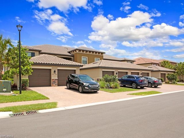 9378 Pocida CT 101, Naples, FL 34119