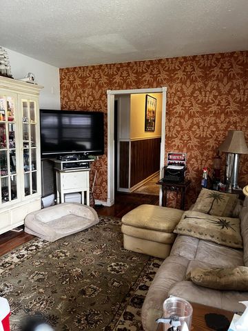1054 Trinidad Avenue, Fort Pierce, FL 34982