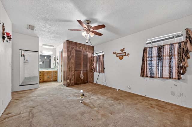 2524 N Saint Augustine Drive, Dallas, TX 75227
