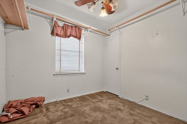 2524 N Saint Augustine Drive, Dallas, TX 75227