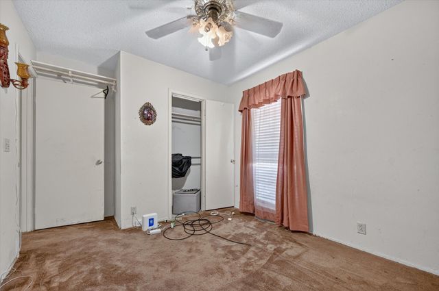2524 N Saint Augustine Drive, Dallas, TX 75227