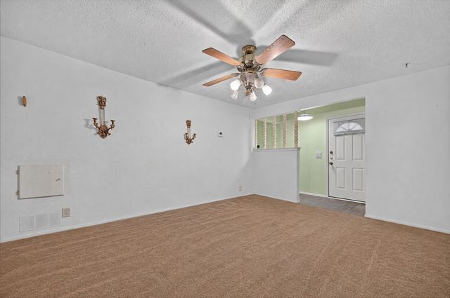 2524 N Saint Augustine Drive, Dallas, TX 75227