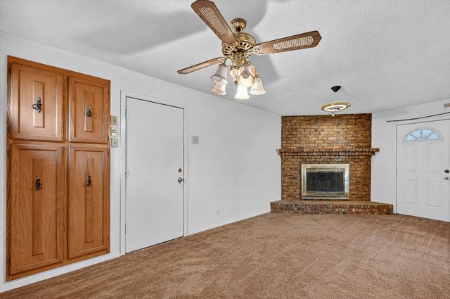 2524 N Saint Augustine Drive, Dallas, TX 75227