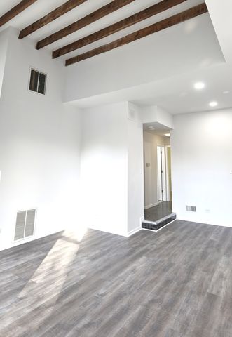 3621 S Winchester Avenue 2F, Chicago, IL 60609