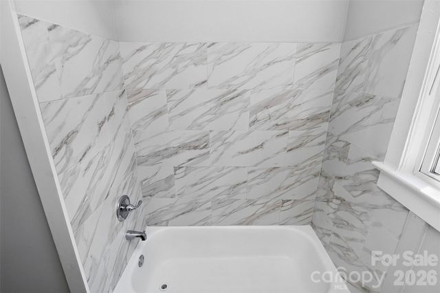 2304 Kennesaw Drive, Charlotte, NC 28216