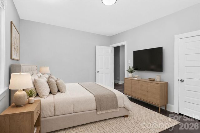 2304 Kennesaw Drive, Charlotte, NC 28216