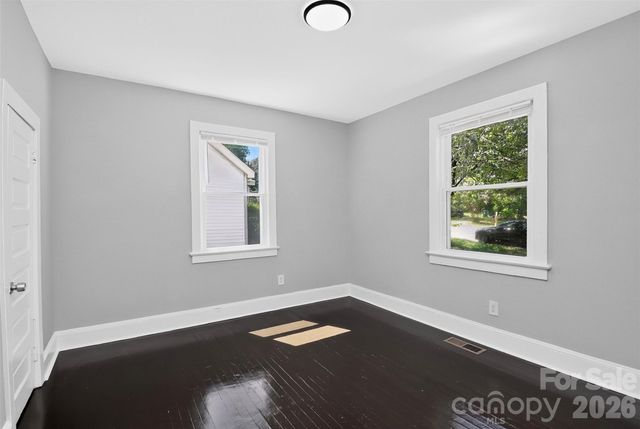 2304 Kennesaw Drive, Charlotte, NC 28216