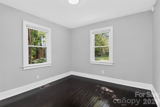2304 Kennesaw Drive, Charlotte, NC 28216