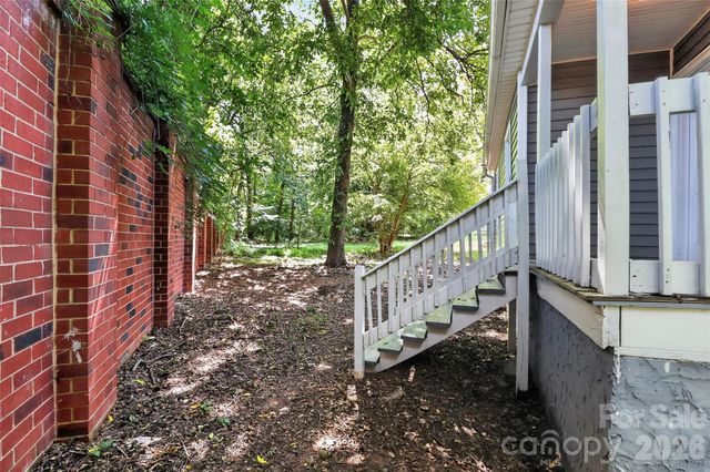 2304 Kennesaw Drive, Charlotte, NC 28216