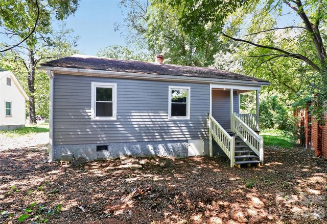 2304 Kennesaw Drive, Charlotte, NC 28216