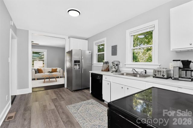2304 Kennesaw Drive, Charlotte, NC 28216