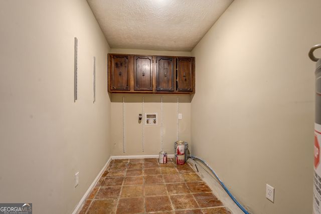 95 Dixie Trail, Covington, GA 30014