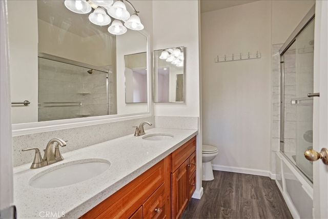 7320 Balboa Boulevard 205, Lake Balboa, CA 91406