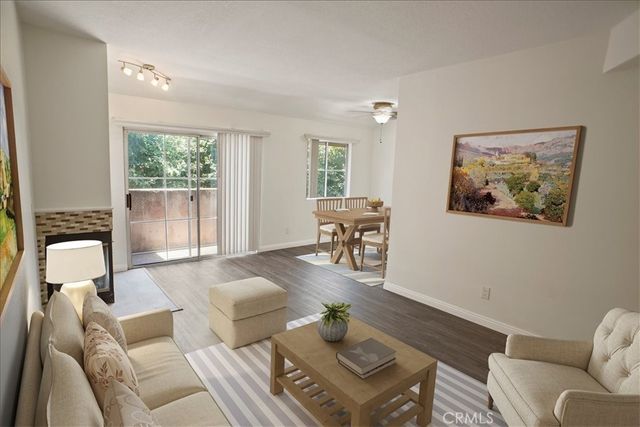 7320 Balboa Boulevard 205, Lake Balboa, CA 91406