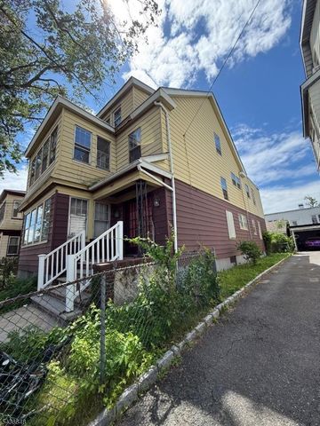 225 Alexander St, Newark City, NJ 07106
