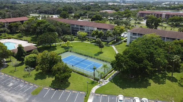 1401 SW 134th Way 307-C, Pembroke Pines, FL 33027