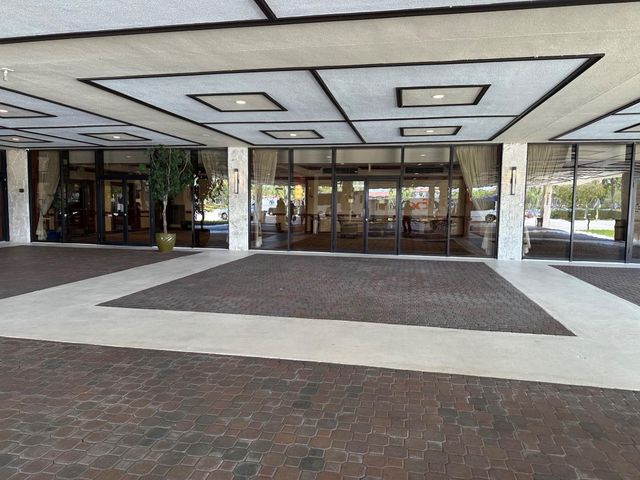 1401 SW 134th Way 307-C, Pembroke Pines, FL 33027