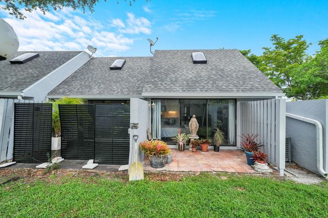 25 Deer Creek Road C101, Deerfield Beach, FL 33442