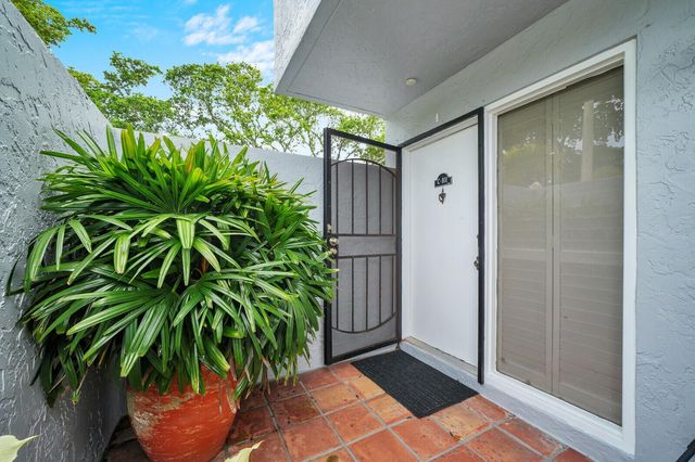 25 Deer Creek Road C101, Deerfield Beach, FL 33442