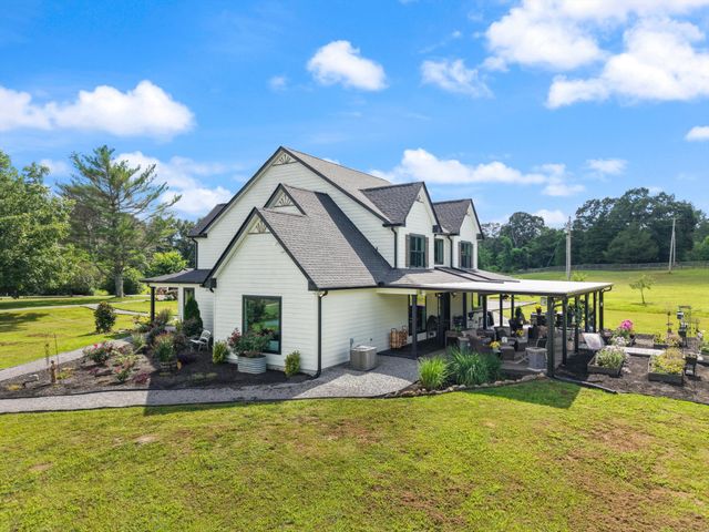 9952 Missionary Ridge Rd, Bon Aqua, TN 37025
