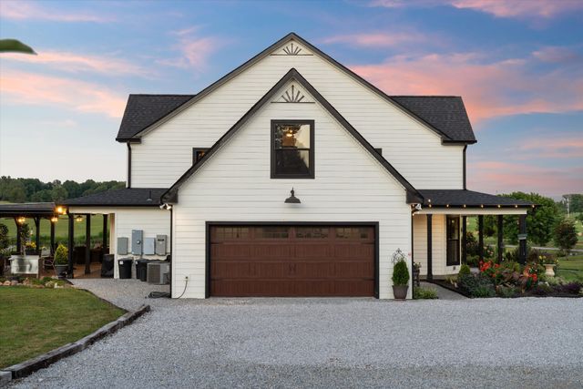 9952 Missionary Ridge Rd, Bon Aqua, TN 37025