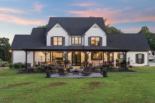 9952 Missionary Ridge Rd, Bon Aqua, TN 37025
