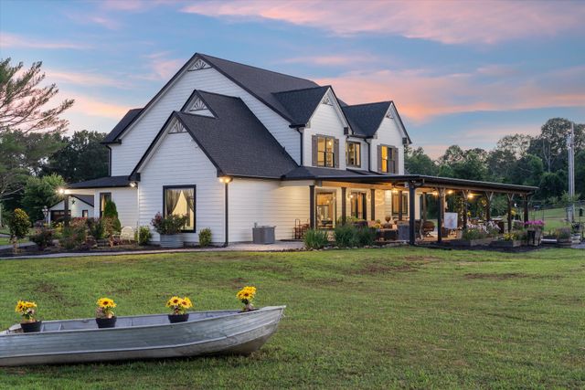 9952 Missionary Ridge Rd, Bon Aqua, TN 37025