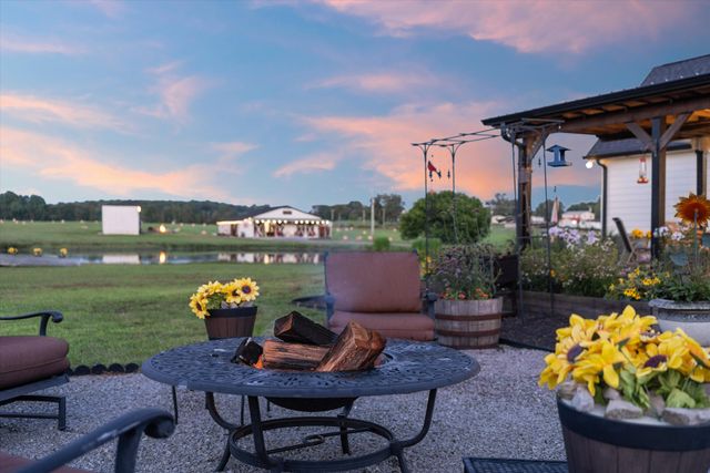 9952 Missionary Ridge Rd, Bon Aqua, TN 37025