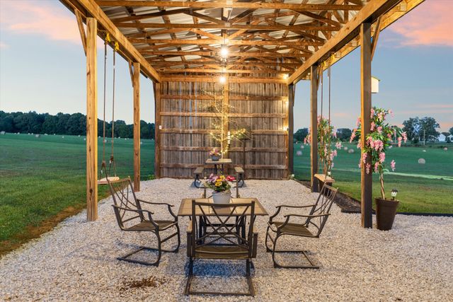 9952 Missionary Ridge Rd, Bon Aqua, TN 37025