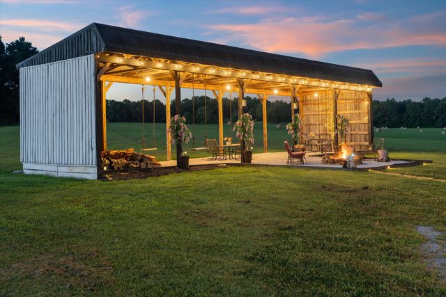 9952 Missionary Ridge Rd, Bon Aqua, TN 37025