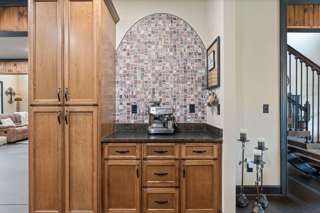 9952 Missionary Ridge Rd, Bon Aqua, TN 37025