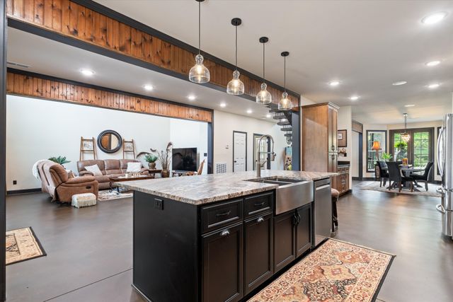 9952 Missionary Ridge Rd, Bon Aqua, TN 37025