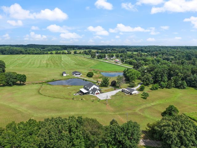 9952 Missionary Ridge Rd, Bon Aqua, TN 37025